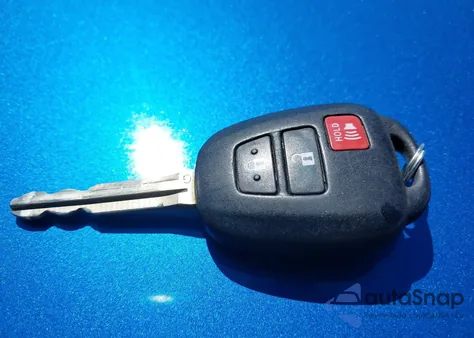 2014 Toyota Prius C Two из США, поврежденный, VIN JTDKDTB33E1568931